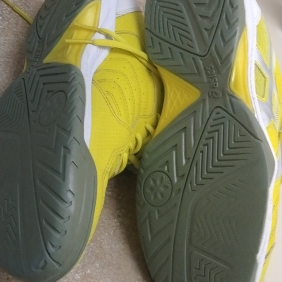 Asics 9.5 - Picture 2 of 3